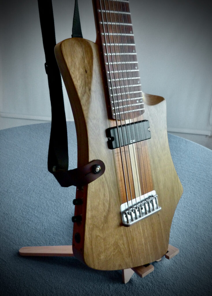Close up of the body of Dragonfly Tapping Instruments DF-8L electric model for tapping/touchstyle